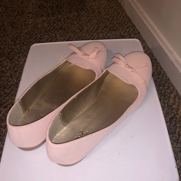 Pink flats with bow - Picture 3 of 5